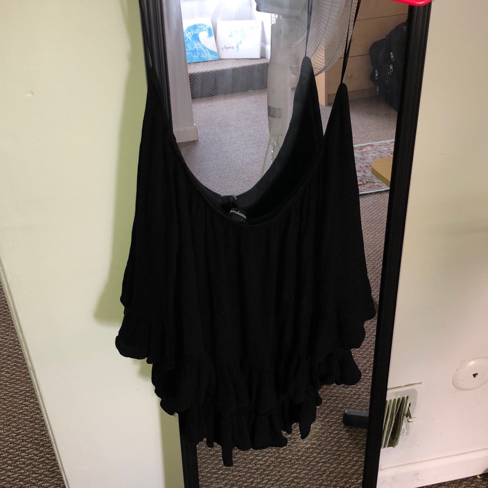Cute off-the shoulder crop top